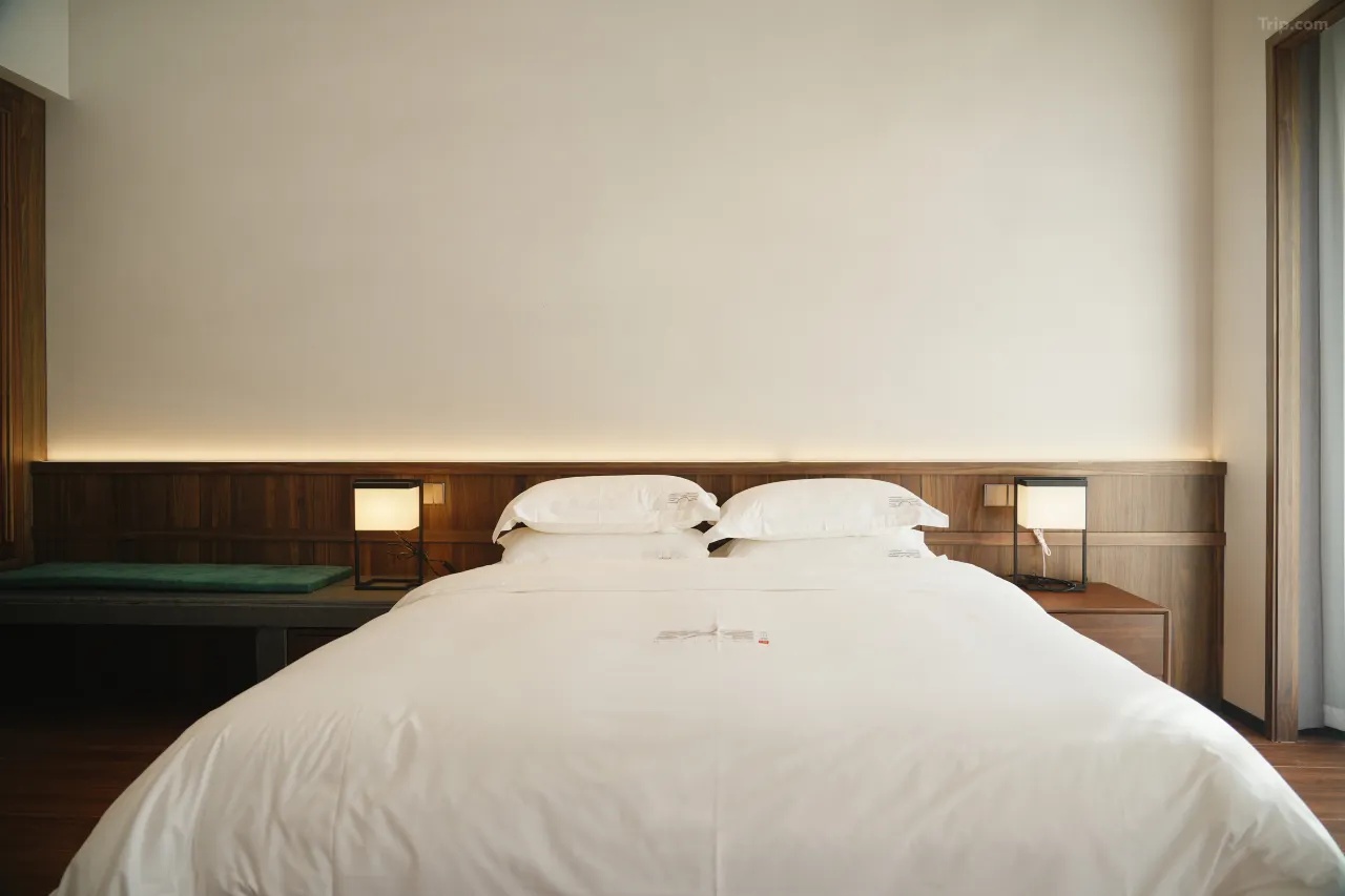 【山顶大床房】¥418/晚